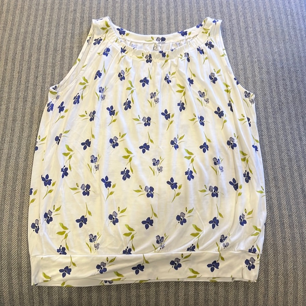 Flowered Loft Top